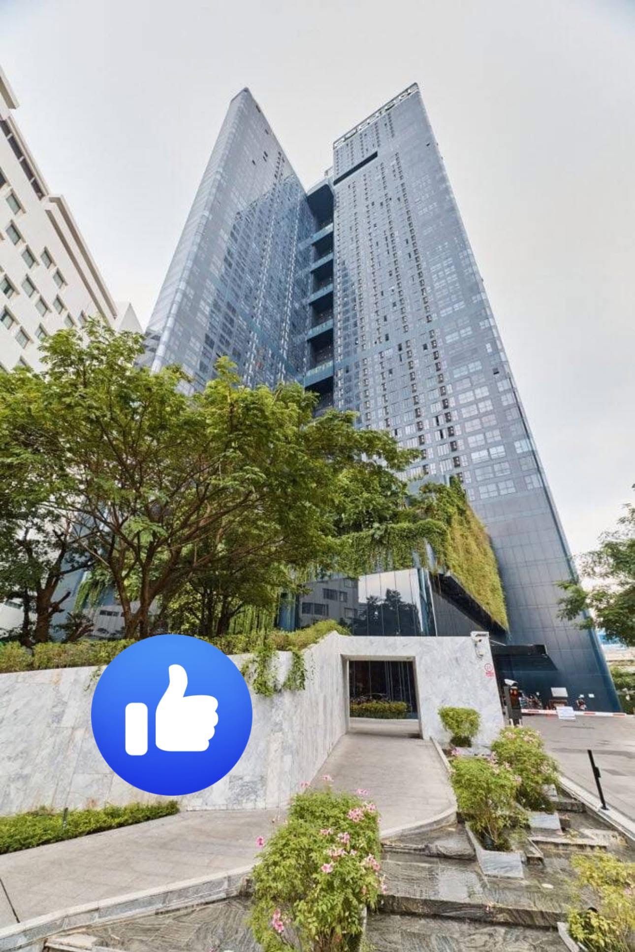 Condo for Sale in a Prime Location near Chulalongkorn University, Samyan, Ideal for Investment